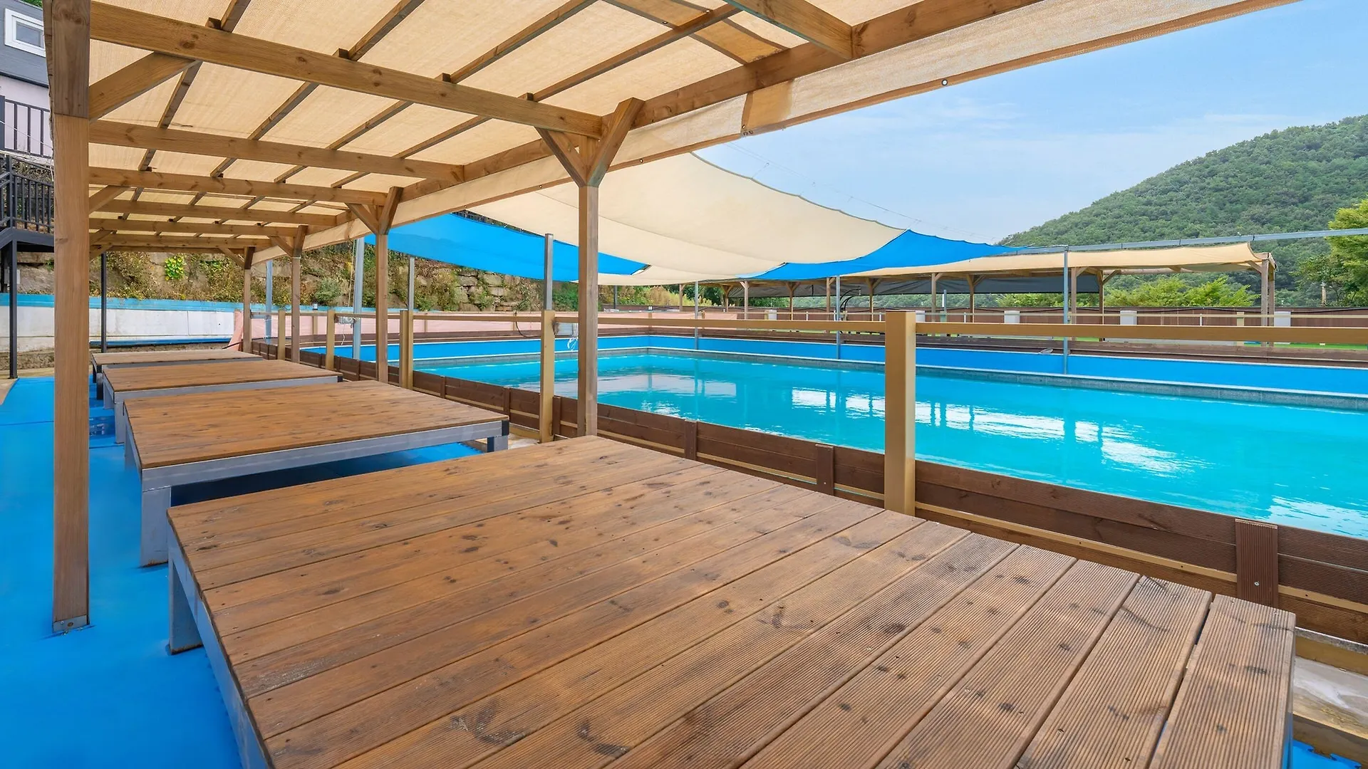 Ganghwado Haeideun Dog Glamping Hotel Incheon South Korea